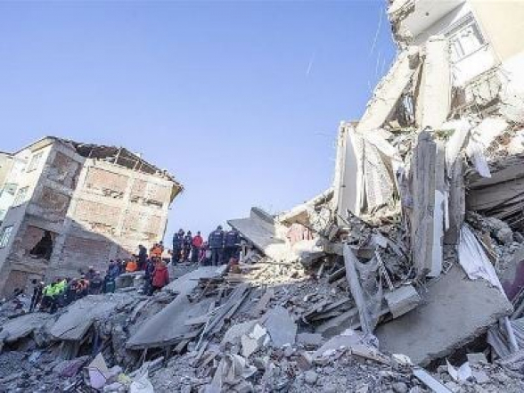 Число пострадавших из-за двух землетрясений в Турции достигло 294